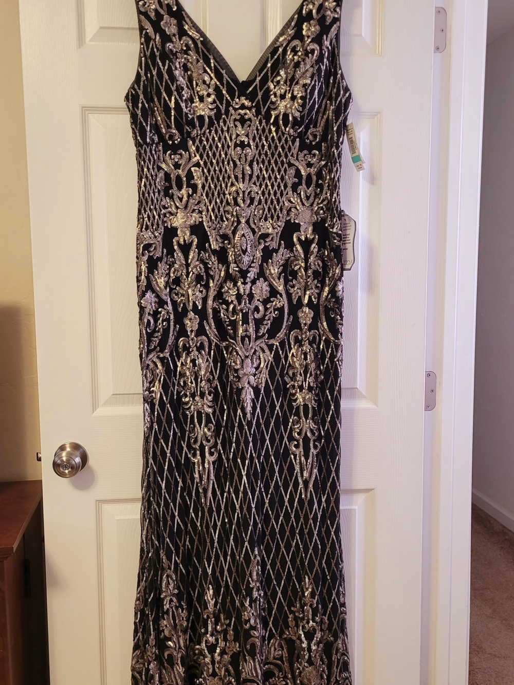 Black & Gold Embroidered Sequin V-Neck Evening Dress